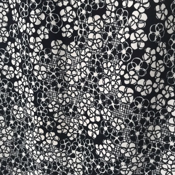 Ruffled bottom skirt sz S(m) - Picture 4 of 5